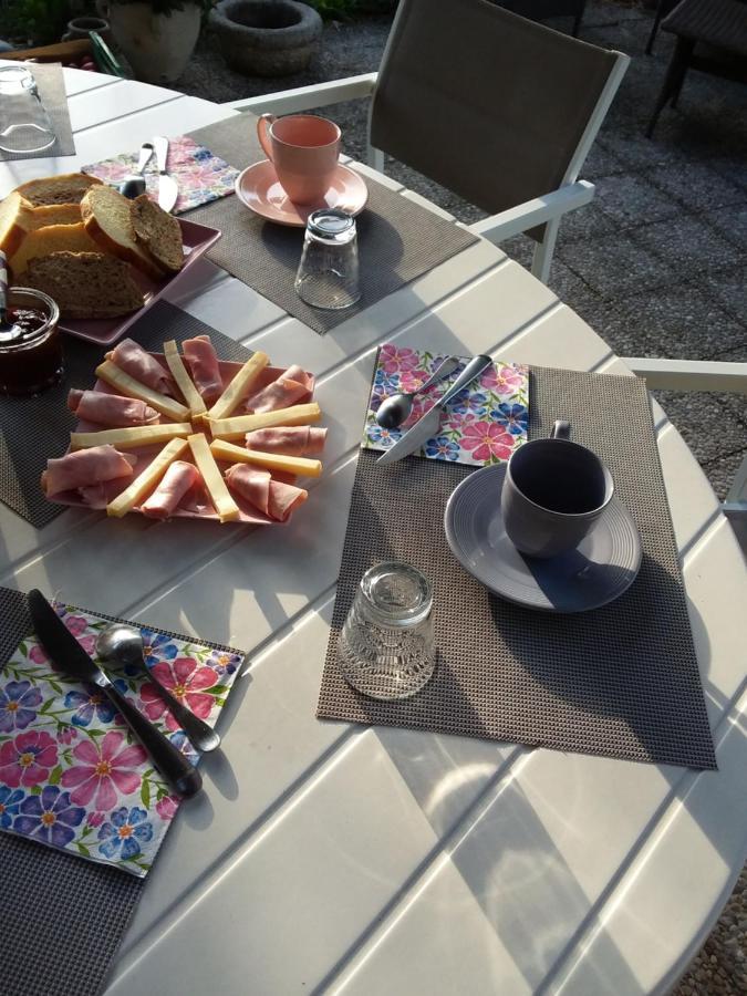 Le Grive Bed and Breakfast Chevremont Buitenkant foto