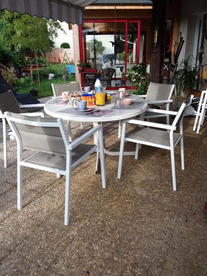 Le Grive Bed and Breakfast Chevremont Buitenkant foto