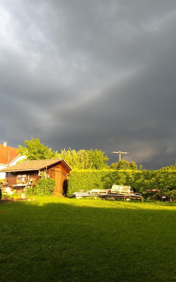 Le Grive Bed and Breakfast Chevremont Buitenkant foto